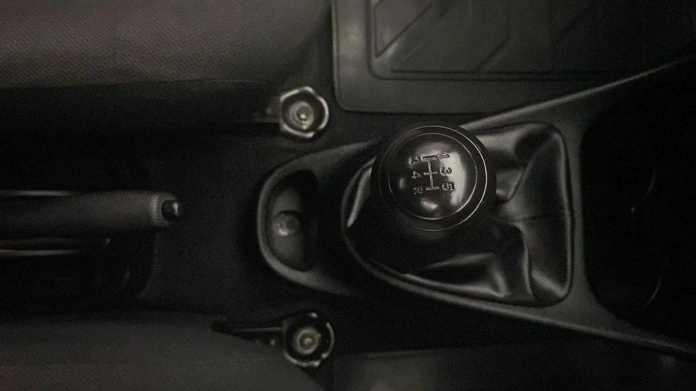 2013 Toyota Etios Liva G, Petrol, Manual, 56,157 km, Gear Lever