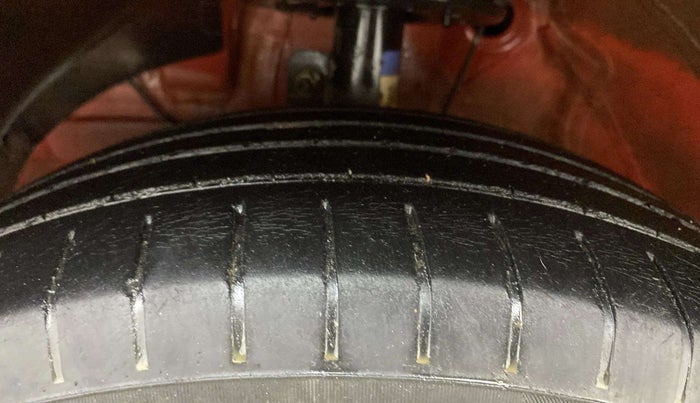 2022 Maruti Swift ZXI, Petrol, Manual, 39,775 km, Left Front Tyre Tread