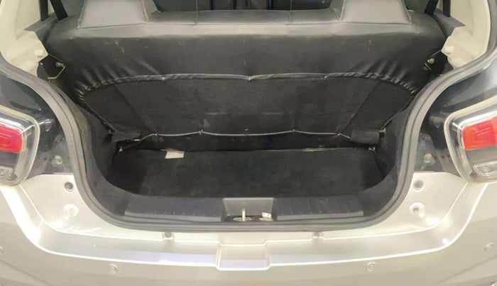 2018 Mahindra KUV 100 NXT K2 D 6S, Diesel, Manual, 25,489 km, Boot Inside