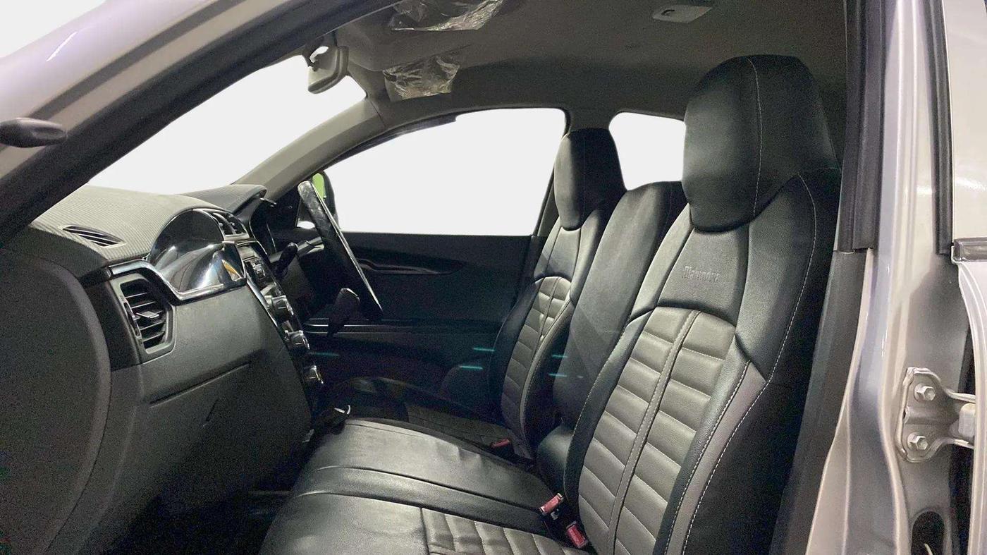 2018 Mahindra KUV 100 NXT K2 D 6S, Diesel, Manual, 25,953 km, Right Side Front Door Cabin