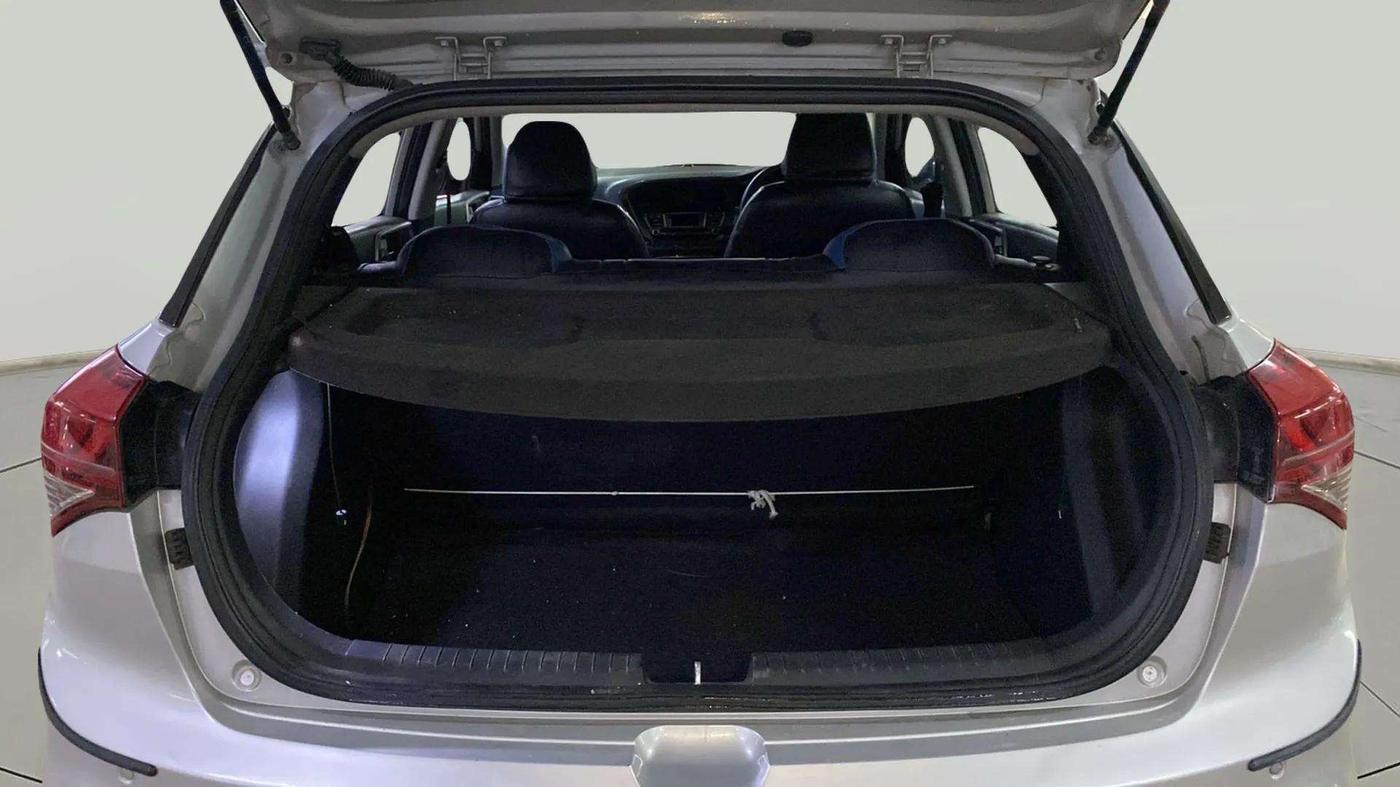 2015 Hyundai i20 Active 1.4 S, Diesel, Manual, 67,386 km, Boot Inside
