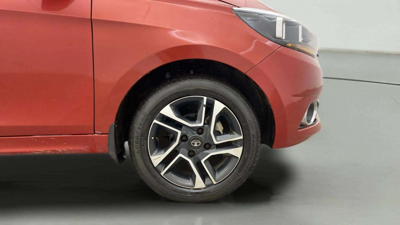 2019 Tata TIGOR XZA PLUS PETROL, Petrol, Automatic, 69,159 km, Right Front Wheel