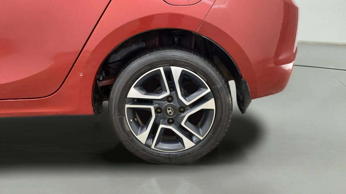 2019 Tata TIGOR XZA PLUS PETROL, Petrol, Automatic, 69,159 km, Left Rear Wheel