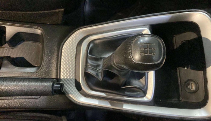2023 KIA SONET HTK PLUS 1.2, Petrol, Manual, 25,539 km, Gear Lever