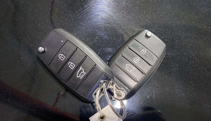 2023 KIA SONET HTK PLUS 1.2, Petrol, Manual, 25,539 km, Key Close Up