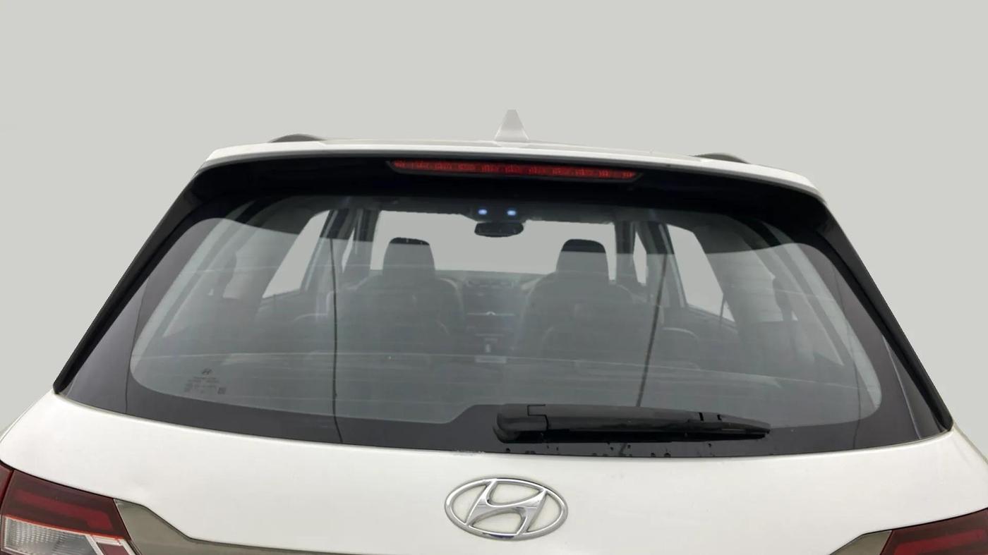 2021 Hyundai ALCAZAR PLATINUM(O) 6STR 1.5 AT, Diesel, Automatic, 1,01,870 km, Rear Windshield