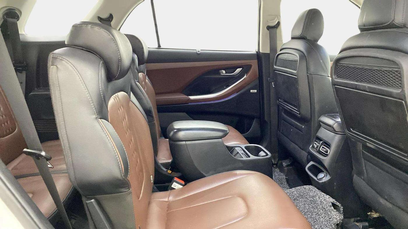 2021 Hyundai ALCAZAR PLATINUM(O) 6STR 1.5 AT, Diesel, Automatic, 1,01,870 km, Right Side Rear Door Cabin