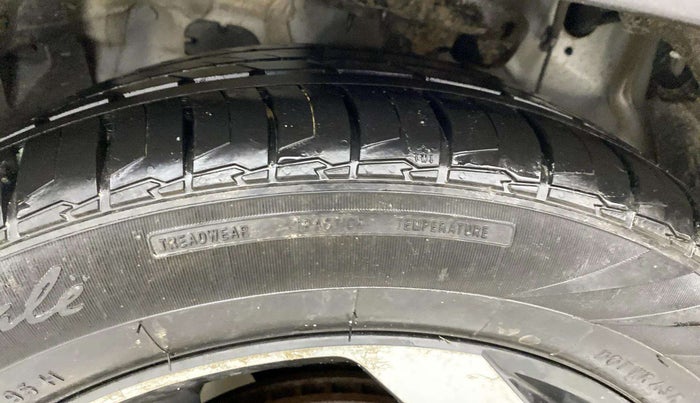 2021 Hyundai ALCAZAR PLATINUM(O) 6STR 1.5 AT, Diesel, Automatic, 1,01,006 km, Left Front Tyre Tread