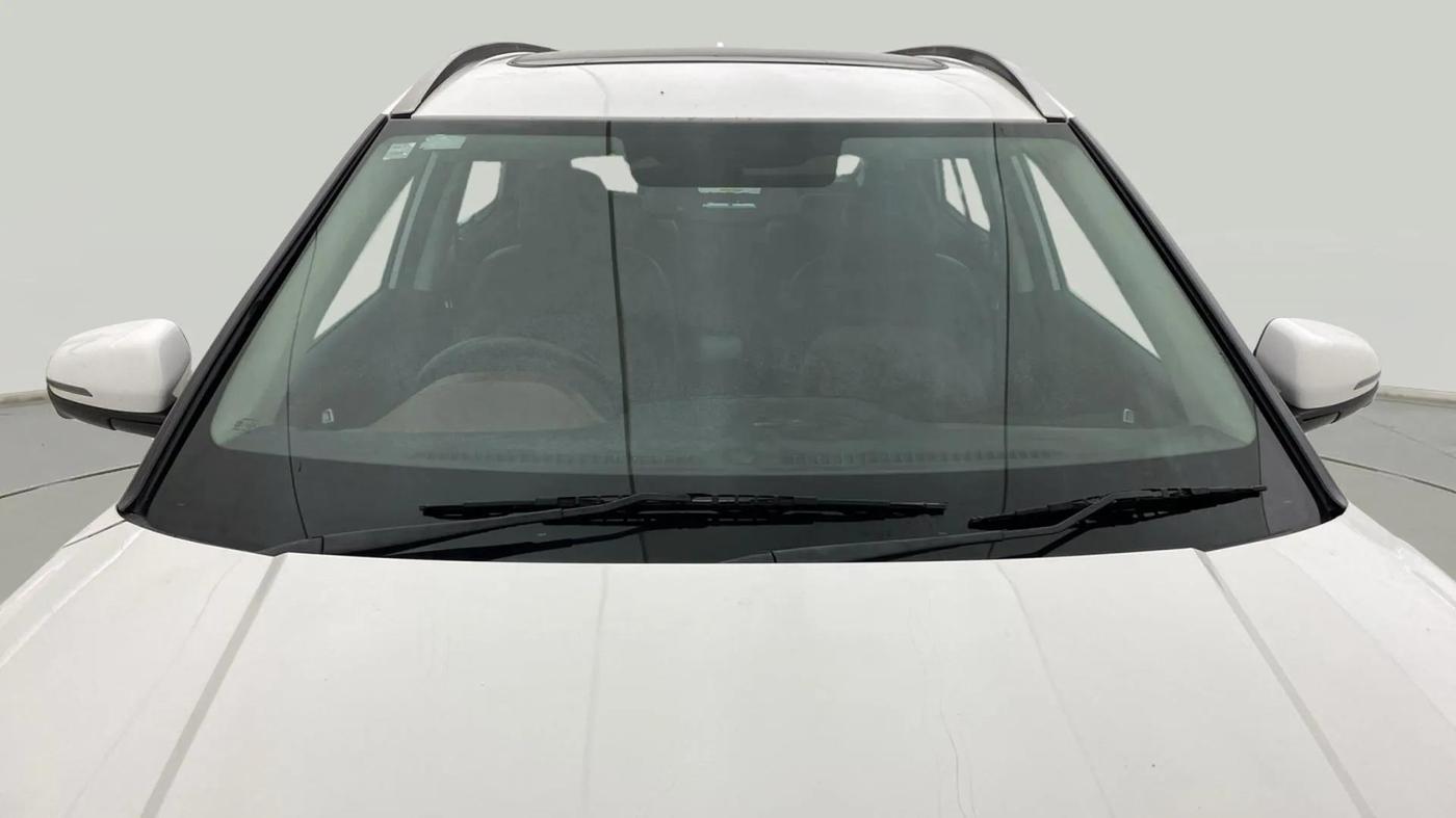 2021 Hyundai ALCAZAR PLATINUM(O) 6STR 1.5 AT, Diesel, Automatic, 1,01,870 km, Front Windshield