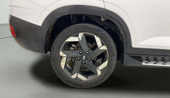 2021 Hyundai ALCAZAR PLATINUM(O) 6STR 1.5 AT, Diesel, Automatic, 1,01,006 km, Right Rear Wheel
