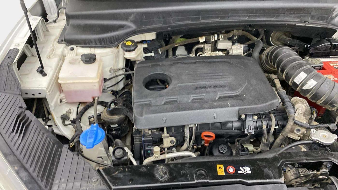 2021 Hyundai ALCAZAR PLATINUM(O) 6STR 1.5 AT, Diesel, Automatic, 1,01,870 km, Engine View - Right