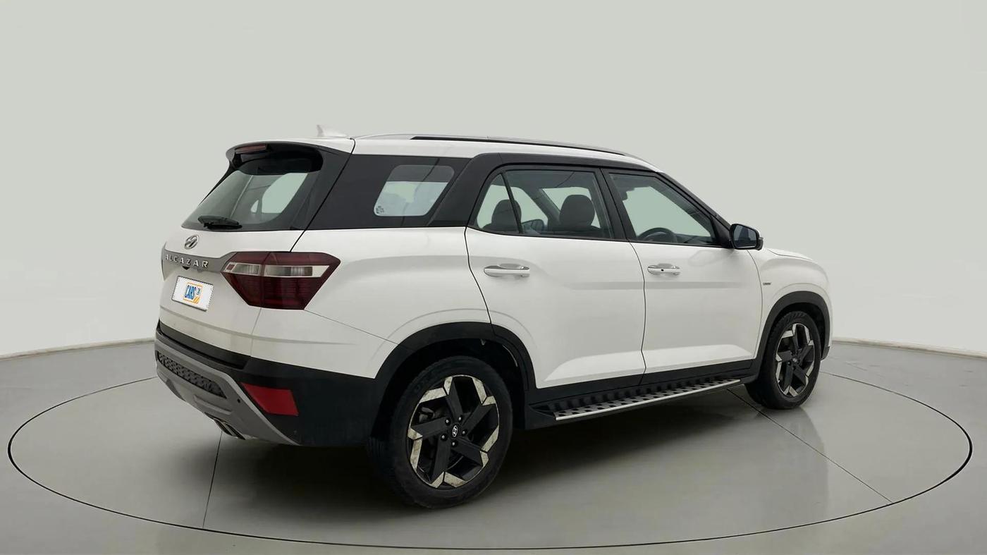 2021 Hyundai ALCAZAR PLATINUM(O) 6STR 1.5 AT, Diesel, Automatic, 1,01,870 km, Right Back Diagonal
