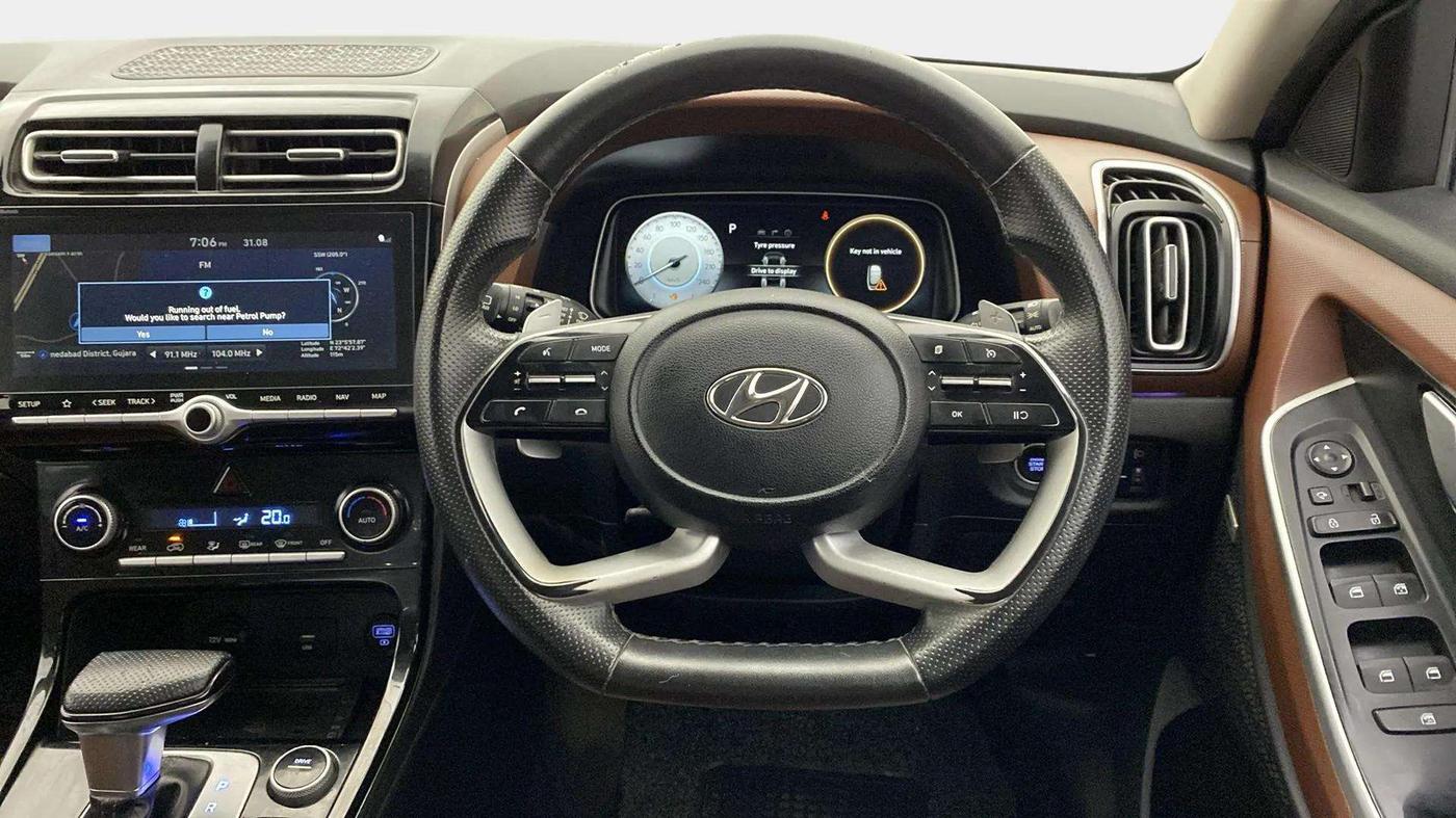 2021 Hyundai ALCAZAR PLATINUM(O) 6STR 1.5 AT, Diesel, Automatic, 1,01,870 km, Steering Wheel Close Up