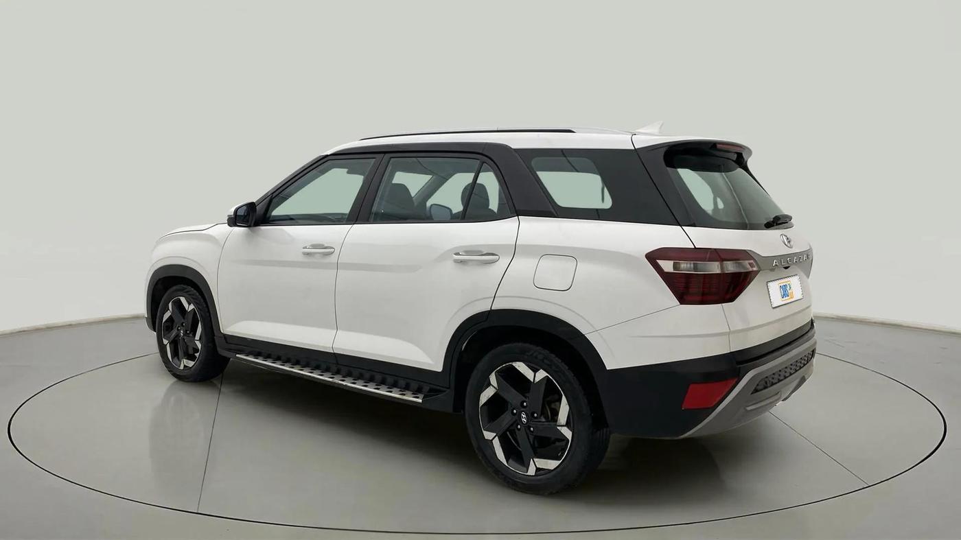 2021 Hyundai ALCAZAR PLATINUM(O) 6STR 1.5 AT, Diesel, Automatic, 1,01,870 km, Left Back Diagonal