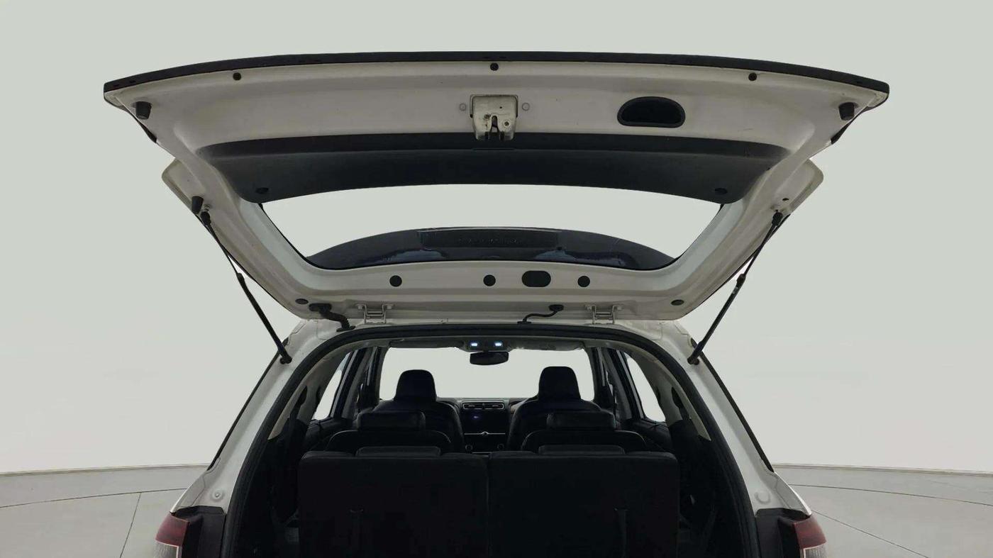 2021 Hyundai ALCAZAR PLATINUM(O) 6STR 1.5 AT, Diesel, Automatic, 1,01,870 km, Boot Door Open