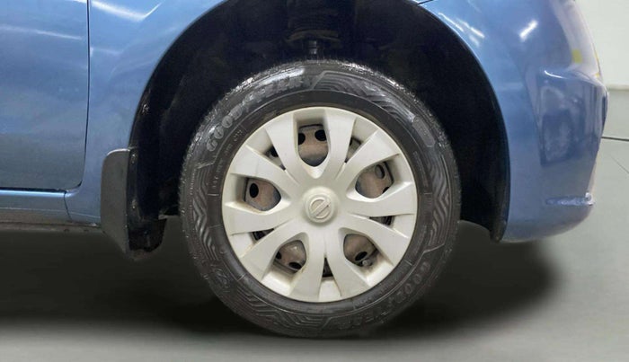 2016 Nissan Micra Active XV, Petrol, Manual, 38,302 km, Right Front Wheel