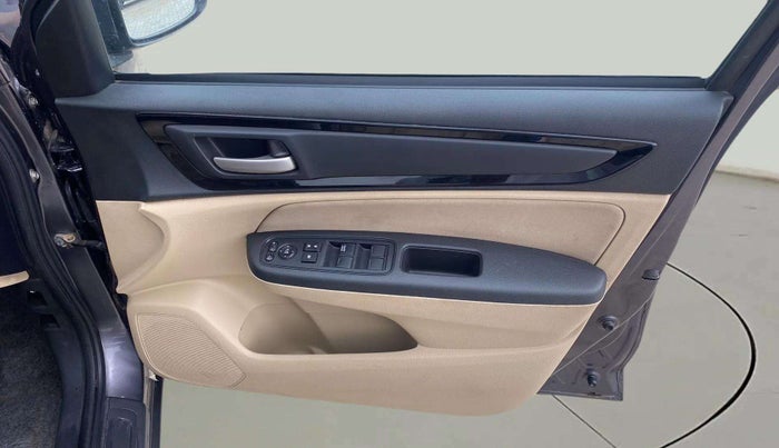 2020 Honda Amaze 1.2L I-VTEC S, CNG, Manual, 57,083 km, Driver Side Door Panels Control