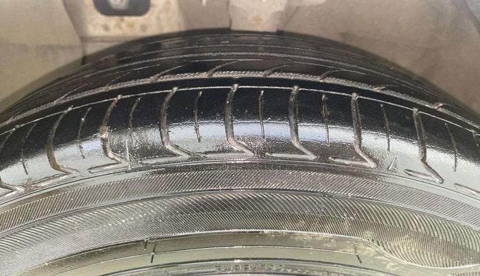 2020 Hyundai AURA SX PLUS 1.2 AMT CRDI, Diesel, Automatic, 57,572 km, Left Front Tyre Tread