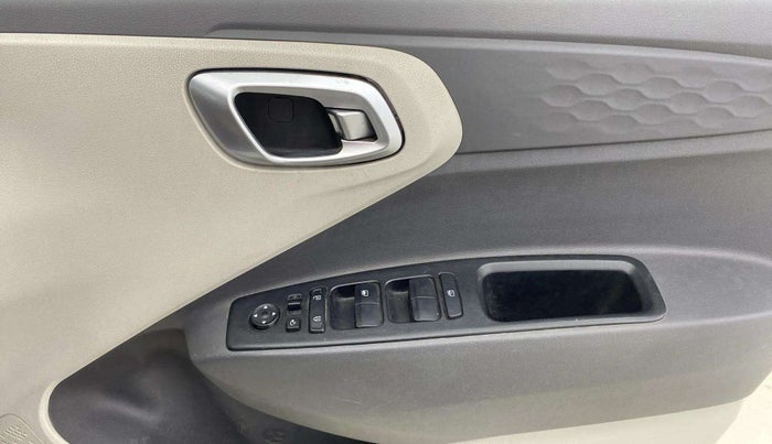 2020 Hyundai AURA SX PLUS 1.2 AMT CRDI, Diesel, Automatic, 57,572 km, Driver Side Door Panels Control