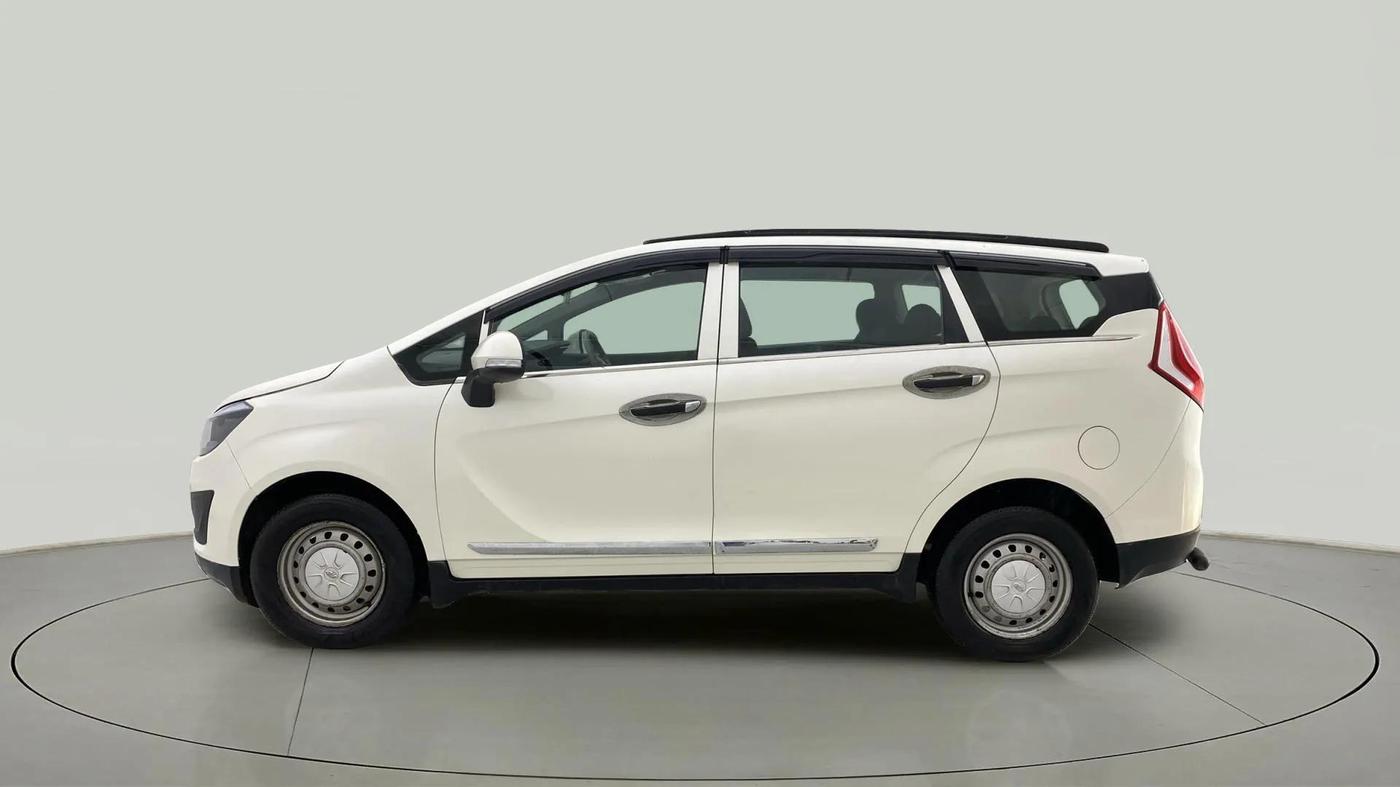 2018 Mahindra MARAZZO M2 7STR, Diesel, Manual, 1,21,208 km, Left Side