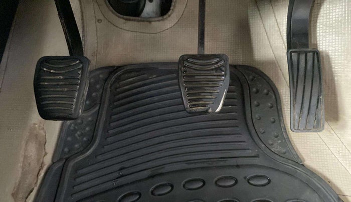 2018 Mahindra MARAZZO M2 7STR, Diesel, Manual, 1,21,208 km, Pedals