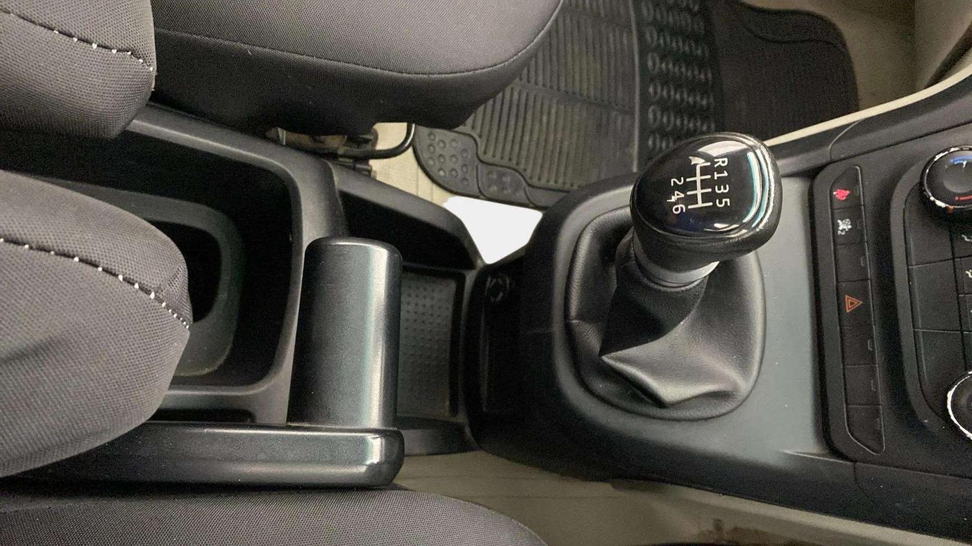 2018 Mahindra MARAZZO M2 7STR, Diesel, Manual, 1,21,208 km, Gear Lever