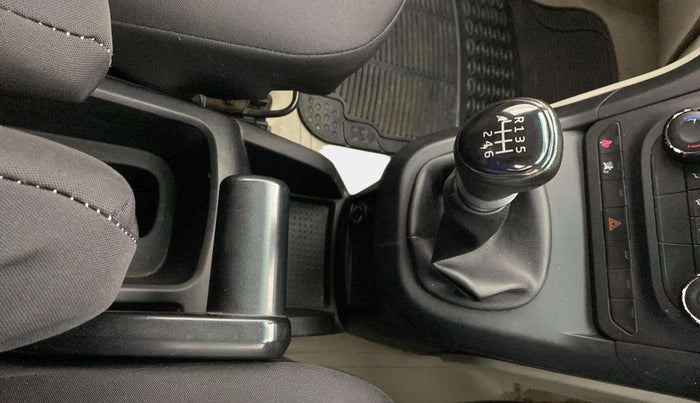2018 Mahindra MARAZZO M2 7STR, Diesel, Manual, 1,21,208 km, Gear Lever