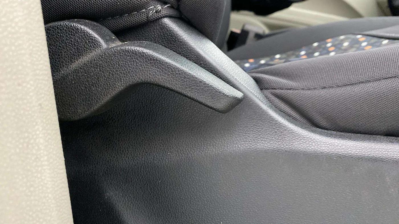2018 Mahindra MARAZZO M2 7STR, Diesel, Manual, 1,21,208 km, Driver Side Adjustment Panel