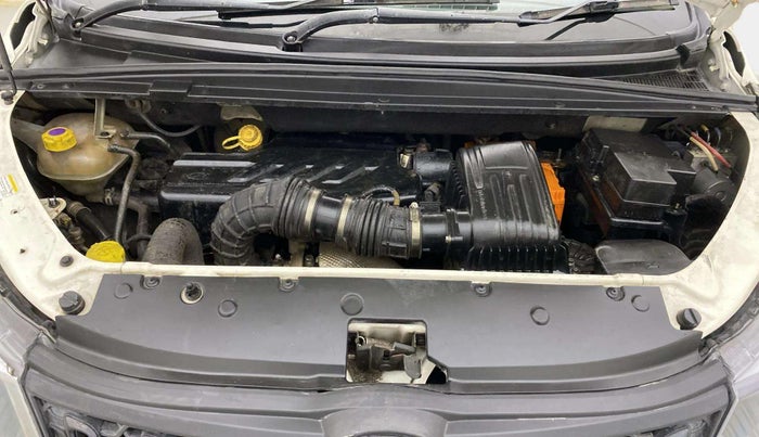 2018 Mahindra MARAZZO M2 7STR, Diesel, Manual, 1,21,208 km, Engine View