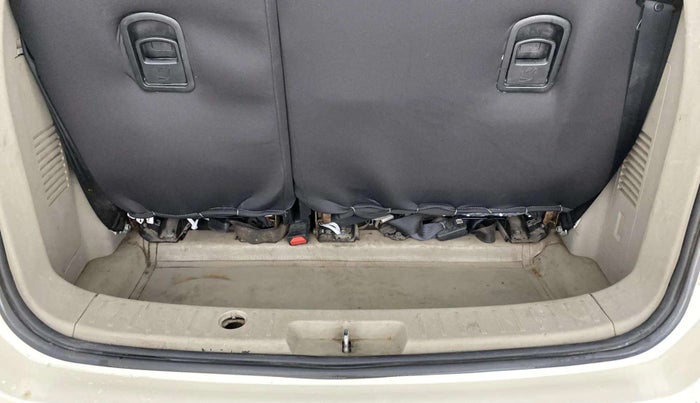 2018 Mahindra MARAZZO M2 7STR, Diesel, Manual, 1,21,208 km, Boot Inside
