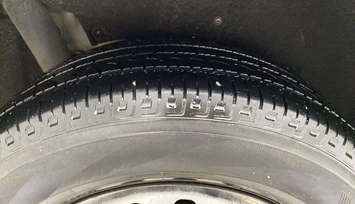 2018 Mahindra MARAZZO M2 7STR, Diesel, Manual, 1,21,208 km, Right Rear Tyre Tread