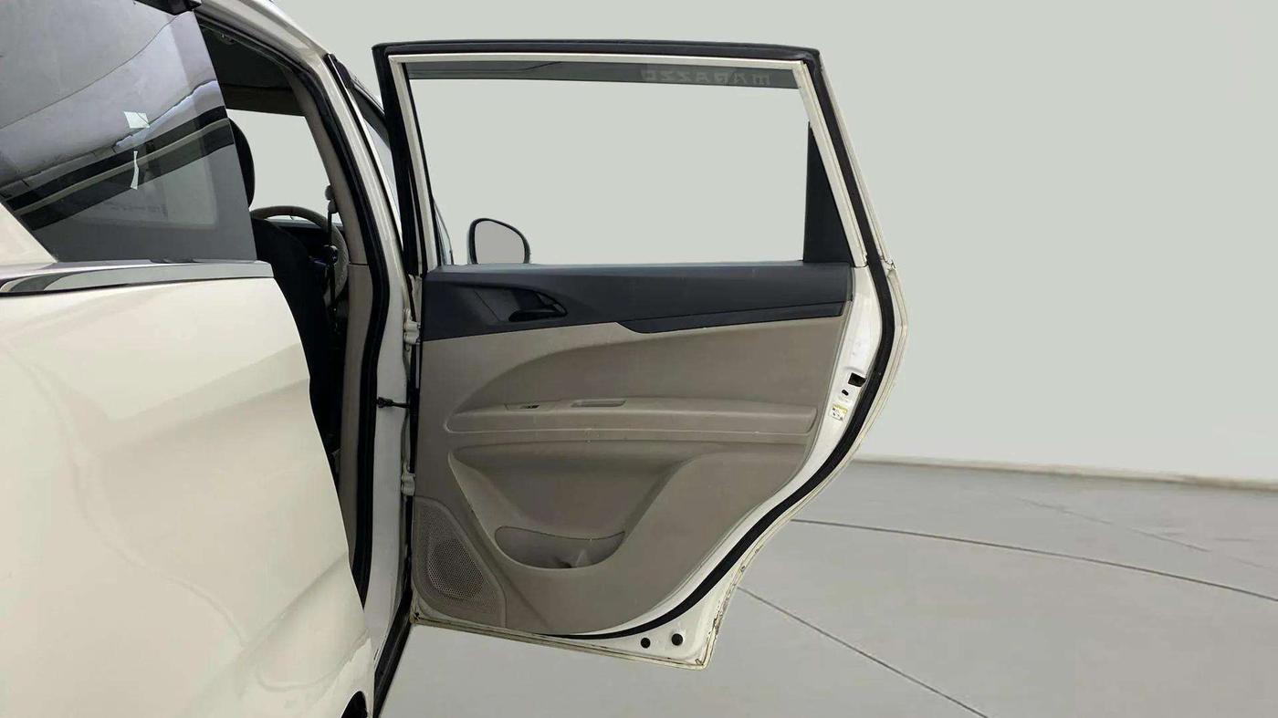 2018 Mahindra MARAZZO M2 7STR, Diesel, Manual, 1,21,208 km, RHS Rear Door