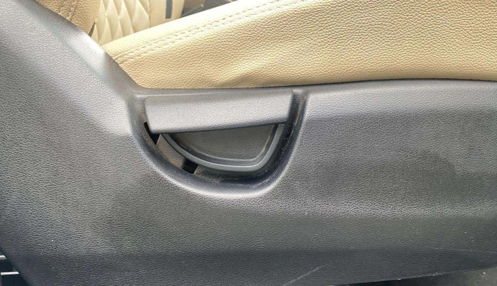2018 Hyundai NEW SANTRO SPORTZ AMT, Petrol, Automatic, 39,361 km, Driver Side Adjustment Panel