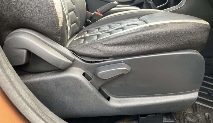 2018 Ford Ecosport TITANIUM 1.5L DIESEL, Diesel, Manual, 1,09,116 km, Driver Side Adjustment Panel