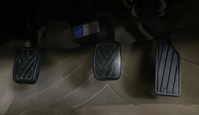2016 Maruti Swift Dzire ZXI, Petrol, Manual, 68,370 km, Pedals