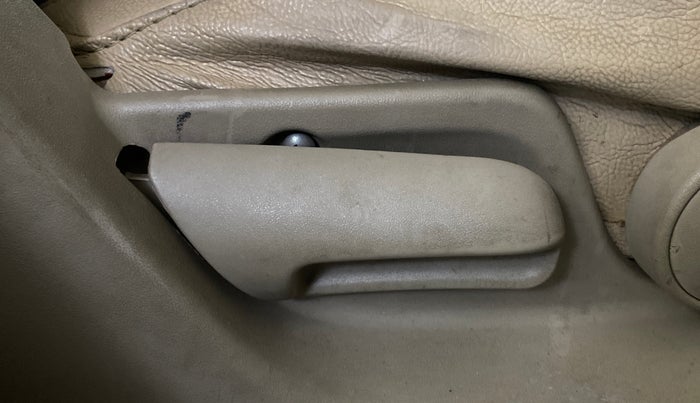 2016 Maruti Swift Dzire ZXI, Petrol, Manual, 68,370 km, Driver Side Adjustment Panel