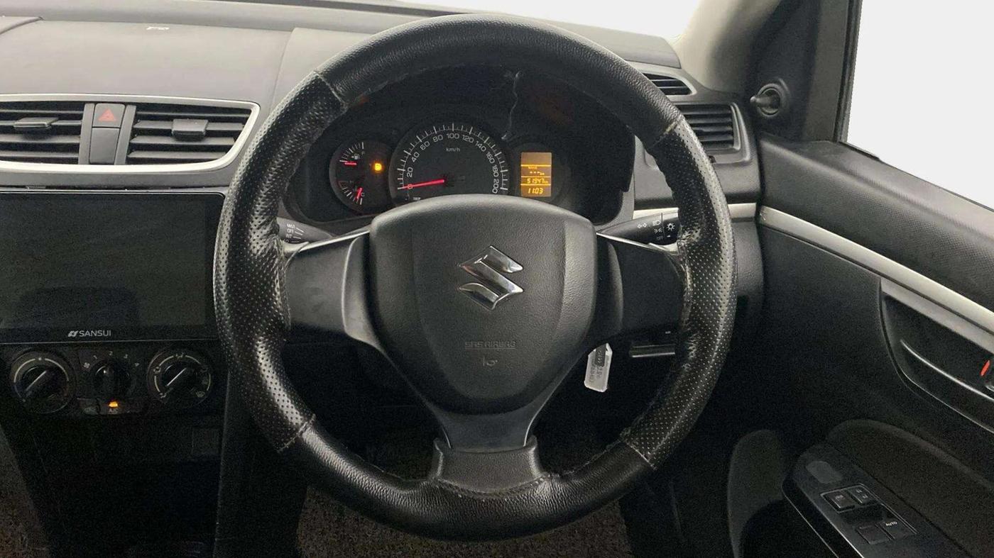 2017 Maruti Swift LXI (O), Petrol, Manual, 51,940 km, Steering Wheel Close Up