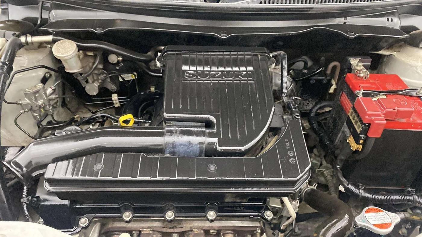 2017 Maruti Swift LXI (O), Petrol, Manual, 51,940 km, Engine View
