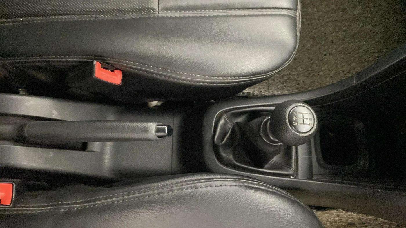 2017 Maruti Swift LXI (O), Petrol, Manual, 51,940 km, Gear Lever