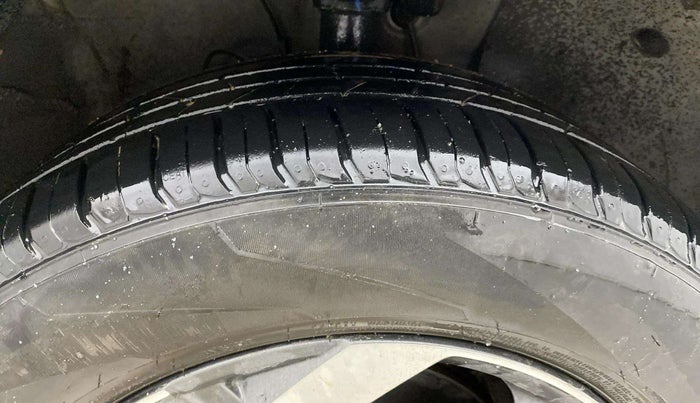 2020 Hyundai VENUE SX PLUS 1.0 TURBO DCT, Petrol, Automatic, 15,235 km, Right Front Tyre Tread
