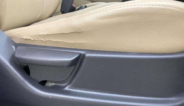 2018 Hyundai Eon ERA +, Petrol, Manual, 40,740 km, Driver Side Adjustment Panel