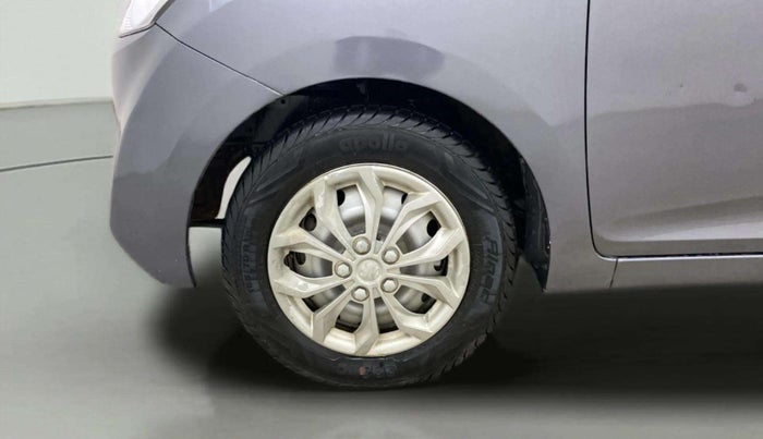 2018 Hyundai Eon ERA +, Petrol, Manual, 40,740 km, Left Front Wheel