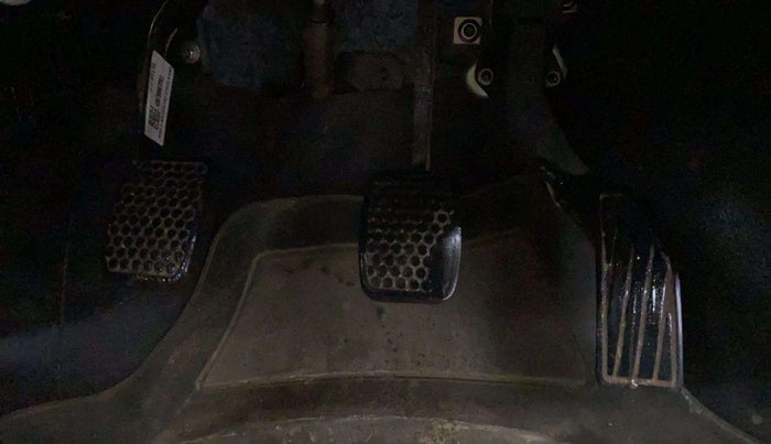 2022 Maruti Alto VXI, Petrol, Manual, 61,976 km, Pedals
