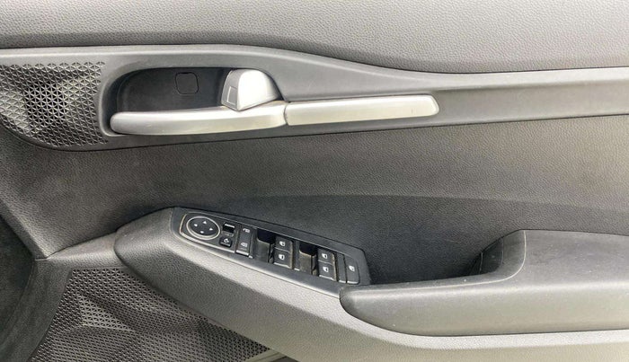 2019 KIA SELTOS HTK PLUS 1.5, Petrol, Manual, 84,752 km, Driver Side Door Panels Control