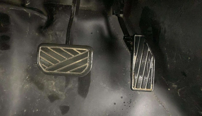 2019 Maruti Swift VXI AMT, Petrol, Automatic, 41,554 km, Pedals