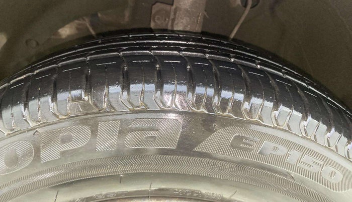 2019 Maruti Swift VXI AMT, Petrol, Automatic, 41,554 km, Left Front Tyre Tread
