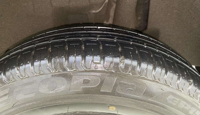2019 Maruti Swift VXI AMT, Petrol, Automatic, 41,554 km, Left Rear Tyre Tread