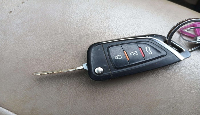 2015 Tata Nano TWIST XTA, Petrol, Automatic, 91,457 km, Key Close Up