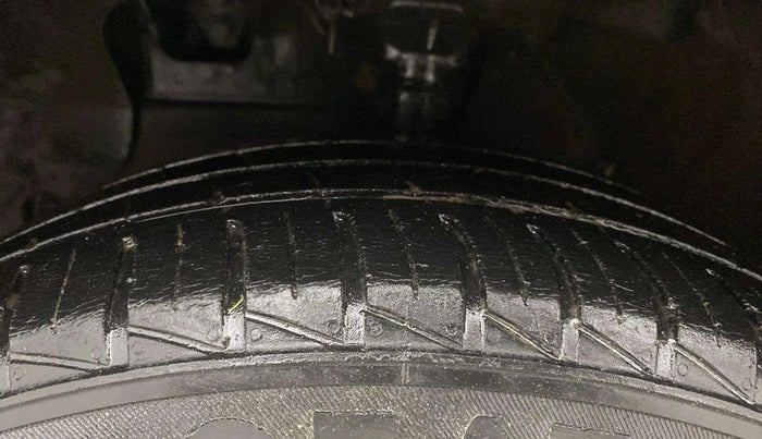 2021 Hyundai AURA S 1.2, Petrol, Manual, 36,493 km, Left Front Tyre Tread