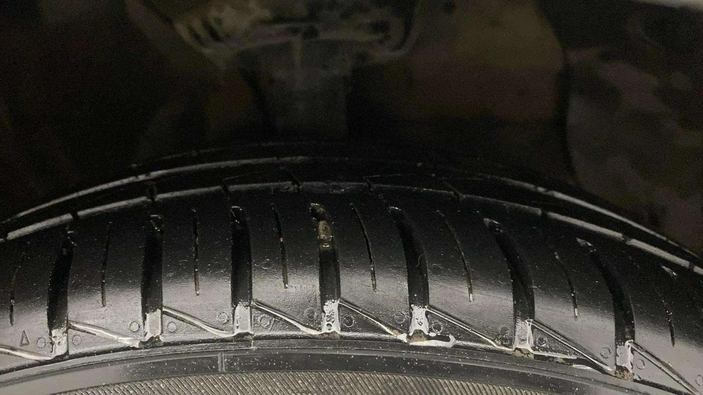 2021 Hyundai AURA S 1.2, Petrol, Manual, 36,493 km, Right Front Tyre Tread